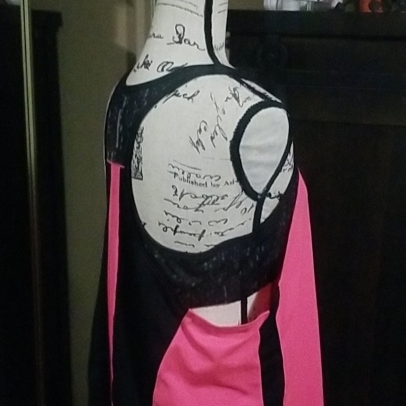 Pink & Black Active workout top - Picture 3 of 16